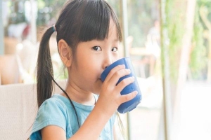 Lưu ý 3 thời điểm không nên cho trẻ uống nước vì cực hại sức khỏe