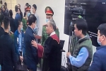 Thẩm phán Trương Việt Toàn lý giải việc bắt tay, vỗ vai ông Nguyễn Đức Chung sau tuyên án