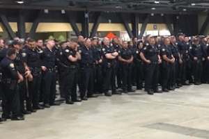 Gần 300 cảnh sát California tham gia sự kiện 'siêu lây nhiễm'