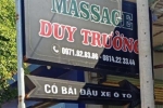 Bắt quả tang 3 nữ nhân viên massage kích dục cho khách: Lộ giá vé VIP dịch vụ 'tắm tiên'
