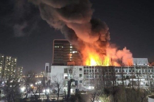 Bước qua năm mới được hơn 20 phút, Hàn Quốc đã ghi nhận vụ hỏa hoạn dữ dội xảy ra ở trường đại học