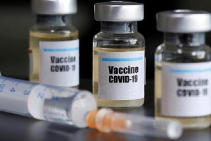 Việt Nam đang đàm phán mua 30 triệu liều vaccine Covid-19 từ Anh