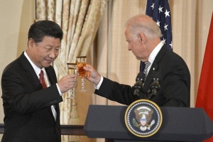 Ông Biden sẽ không rút lại mức thuế đánh lên hàng Trung Quốc