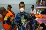 NÓNG: Những hình ảnh đầu tiên về các 'mảnh vỡ' được cho là của máy bay Indonesia vừa gặp nạn