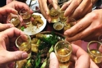 GĐ Trung tâm Chống độc: 2 cách uống rượu khoẻ mấy cũng có thể tử vong, đàn ông Việt đang mắc cả 2