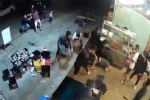 Clip: Kinh hoàng nhóm thanh niên đánh dã man 1 người đàn ông trong quán Sóc Nâu