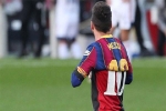 Messi lĩnh án phạt vụ cởi áo tri ân Maradona