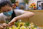 Vợ cố ca sĩ Vân Quang Long đã lộ diện sau drama đấu tố, lặng lẽ đến cắm hoa ở nơi thờ phụng chồng