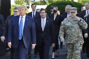 Quân đội Mỹ phá lệ, không làm lễ tạm biệt ông Trump