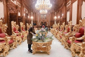 Gia thế của người tổ chức đám cưới trong lâu đài dát vàng ở Ninh Bình