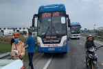 Xe khách chở người từ vùng dịch Quảng Ninh trả khách dọc miền Trung