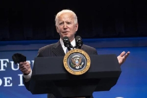 Tổng thống Biden ký sắc lệnh mới về nhập cư