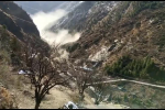 Clip: Khoảnh khắc lũ quét kinh hoàng tràn vào thung lũng ở Ấn Độ