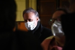 Cựu bộ trưởng Pháp bị kết tội cưỡng hiếp trong tòa thị chính
