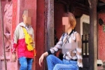 Vụ cô gái 'thả rông' vòng 1 chụp ảnh ở di tích Chùa Cầu: Chủ tịch TP Hội An nói gì?