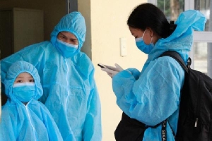 Phong tỏa khu phố của nữ bệnh nhân tái dương tính với SARS-CoV-2