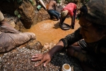 Nổi da gà nghề khai thác đá quý bất chấp mạng sống ở Myanmar