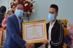 Anh Nguyễn Ngọc Mạnh nhận bằng khen của Thủ tướng