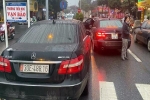 2 xe Mercedes trùng biển số 'chạm mặt' nhau ở Hà Nội: Đã tìm thấy chủ nhân dùng biển thật