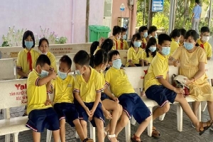 Hàng chục học sinh Trường Tiểu học Lê Lợi, TP Vũng Tàu được đưa vào viện cấp cứu