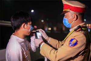 Hà Nội: Xuyên đêm test ma túy, xử lý 'ma men' trên cao tốc Pháp Vân - Cầu Giẽ