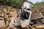 Vụ lật xe tải làm 7 người chết: Đề nghị giám định điện thoại tài xế
