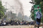 Hơn 500 người chết từ khi đảo chính, Myanmar hứng 'biểu tình rác'