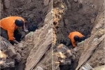 Clip sốc: Đang đào đường tại Tố Hữu thì phát hiện người đàn ông 'ngồi dưới lòng đất'