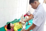 Nghệ An: Pin phát nổ, bé 13 tuổi dập nát 2 bàn tay