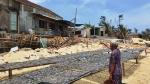 Quảng Nam: Sạt lở bờ biển đe dọa tính mạng nhiều hộ dân