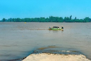 Thi thể phụ nữ nổi trên sông Lam