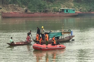 Nghệ An: Nữ sinh lớp 10 gieo mình xuống sông Lam tự tử