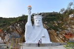 Sa Pa tạm đóng cửa điểm du lịch có tượng Nữ thần tự do phiên bản 'đột biến'