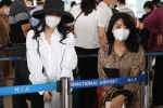 Sân bay Nội Bài đông nghẹt người trước ngày nghỉ lễ 30/4