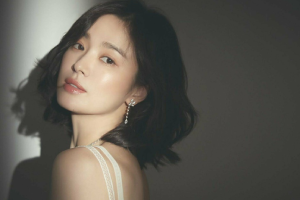 Cuộc sống trái ngược của Song Hye Kyo - Song Joong Ki sau 2 năm ly hôn