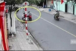 Cặp đôi chạy xe máy giơ chân đạp 2 học sinh ngã văng xuống đường: Danh tính khiến tất cả bất ngờ