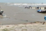 18 học sinh ở Nam Định rủ nhau đi tắm biển, 3 em mất tích
