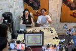 Ê-kíp hùng hậu đứng sau những livestream 'khủng' của doanh nhân Phương Hằng