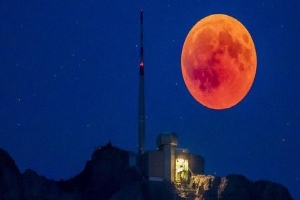 Hôm nay, Việt Nam đón 'siêu trăng máu ảo ảnh' cuối cùng trong năm