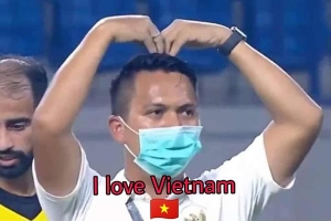 Fan Việt Nam chế loạt ảnh 'cà khịa' Thái Lan sau trận đấu với Indonesia