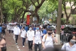 2 thí sinh sử dụng điện thoại di động trong giờ thi vào lớp 10 ở Hà Nội