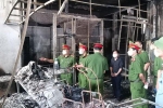 Vụ cháy phòng trà 6 người chết ở Nghệ An: Vì sao các nạn nhân không thoát được ra ngoài?