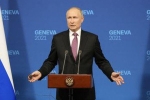 Báo Mỹ loan tin ông Putin né tránh khi bị phóng viên Mỹ dồn ép gắt: 'Ngài sợ hãi điều gì?'