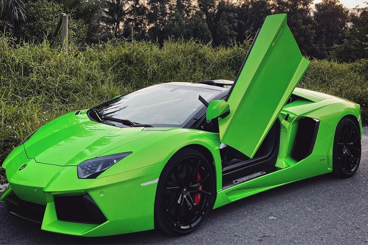 Lamborghini Aventador Roadster xanh lá “độc lạ“ xuất hiện tại Sài thành ...