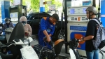 Giá xăng dầu hôm nay ngày 29/6: Đột ngột giảm không kịp trở tay