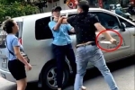 Nhân viên xe buýt kể lại giây phút bị tài xế ôtô bóp cổ, cầm dao đe dọa giữa đường phố Hà Nội