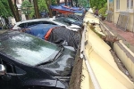 Bức tường đổ sập, đè 13 ôtô ở Hà Nội