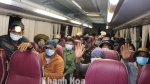 Khánh Hòa điều 2 xe ô tô đưa 47 người dân Quảng Ngãi về quê trong đêm 10-7