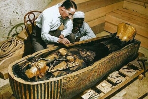 Tham gia mở quan tài vị vua Ai Cập cổ đại, các nhà khoa học lần lượt chết kỳ quái: Sự trùng hợp ngẫu nhiên hay 'lời nguyền' chết chóc ghê rợn?