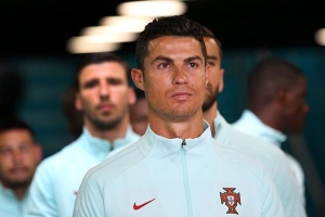 Tương lai Ronaldo được làm rõ, ấn định ngày trở lại 'gã khổng lồ'